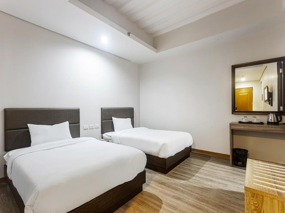 Airo Hotel Manila Exteriör bild