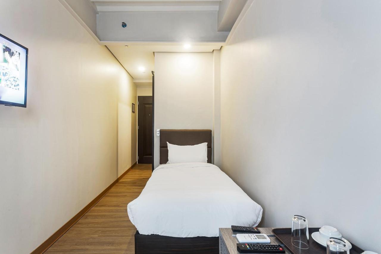Airo Hotel Manila Exteriör bild